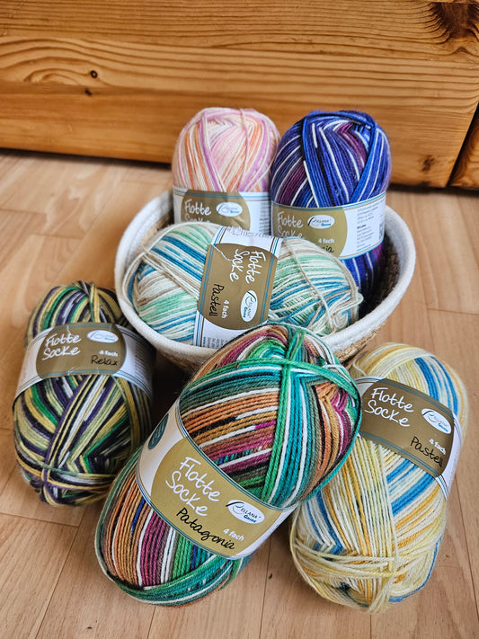 "Sockenzauber" 6 Knäul 4fach Sockengarn zum Preis von 5 (1)